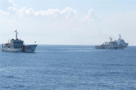 Les navires vietnamiens continuent de protéger la souveraineté nationale à Hoàng Sa